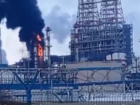 Image for Прокуратура начала проверку из-за пожара на «Лукойле» в Нижегородской области
