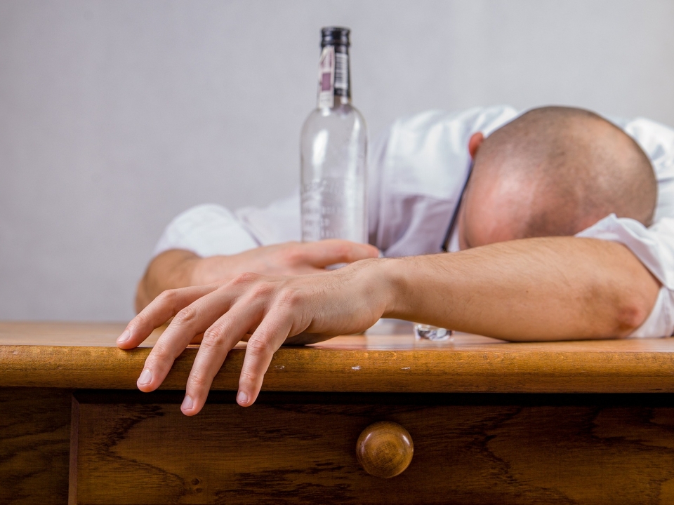 Image for Житель Канавинского района обокрал спящего собутыльника после пьянки
