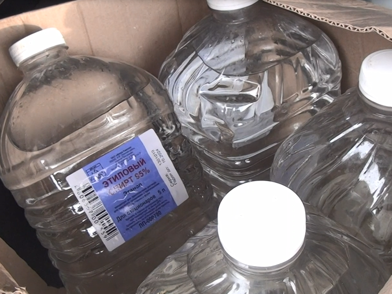 Image for 200 литров алкоголя изъяли у арзамасца из гаража