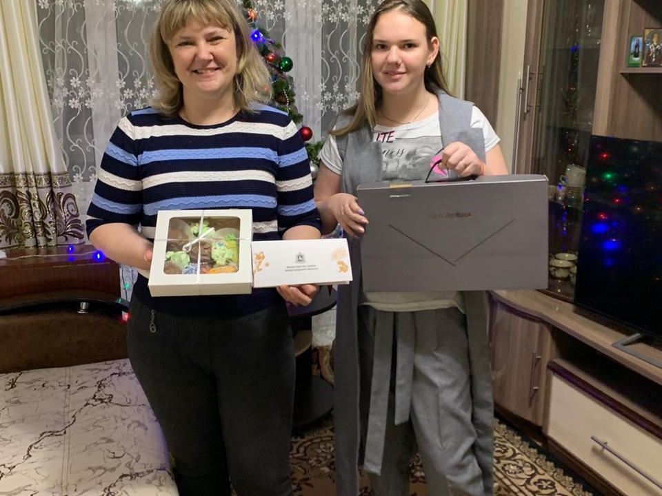 12-летняя девочка из Дзержинска получила ноутбук благодаря 