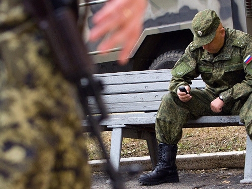 Image for Военнослужащим запаса в России хотят запретить пользоваться соцсетями