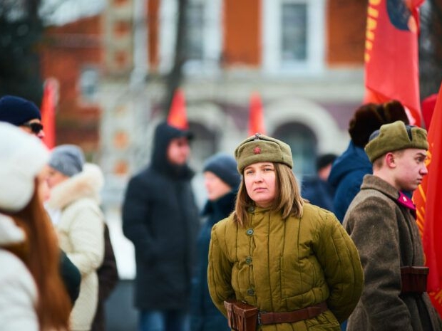 Image for 500 нижегородцев вышли на митинг в поддержку увековечения Сталинградской битвы