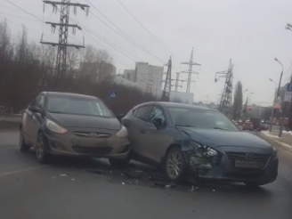 Image for Массовая авария с участием такси произошла в Сормове