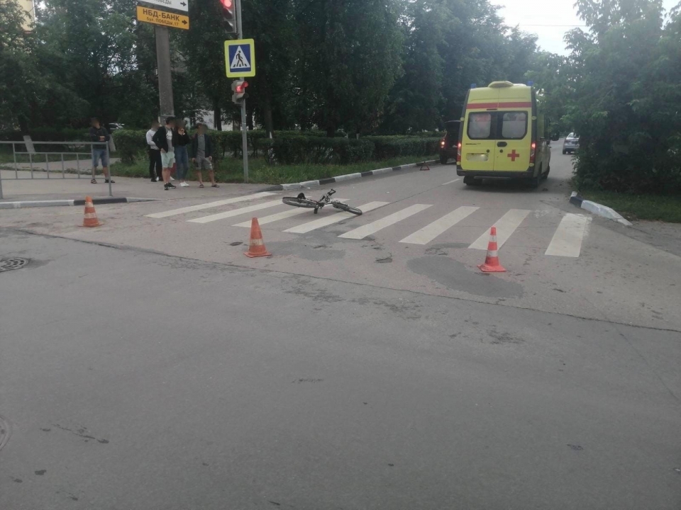 Image for 18-летняя велосипедистка попала под колеса иномарки в Дзержинске