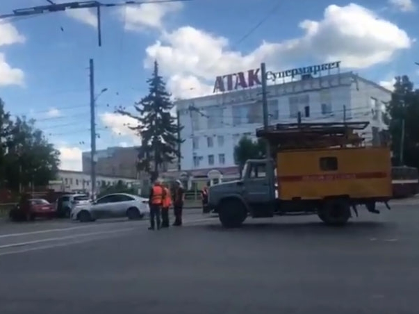 Image for Троллейбусы встали в Нижнем Новгороде из-за обрыва проводов