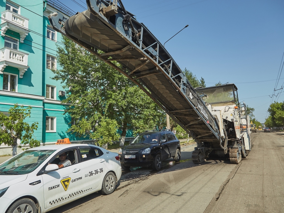 В Дзержинске продолжается ремонтная дорожная компания
