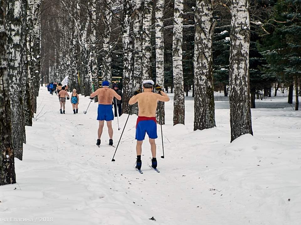Лыжный забег в купальниках прошёл 27 января в Нижнем Новгороде