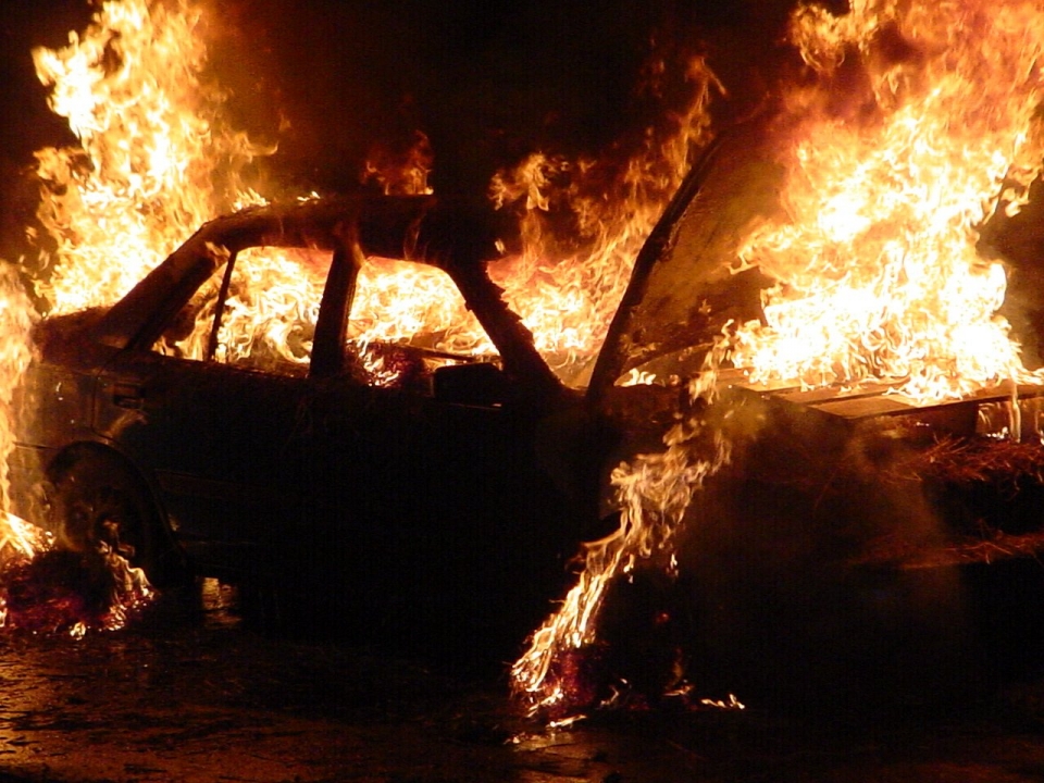 Image for Пожар в Дзержинске уничтожил семь автомобилей