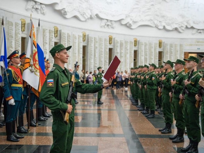 Image for Новобранцы Преображенского полка из Нижегородской области приняли присягу 