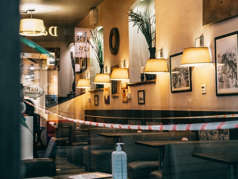 Image for Более 20 нарушений антиковидных требований выявили в нижегородских кафе за сутки