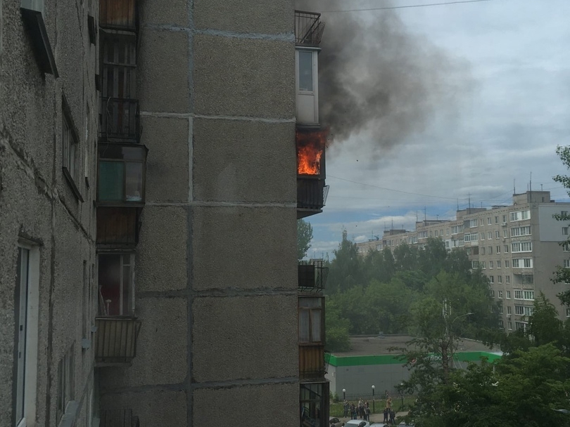 Image for Четырех детей спасли на пожаре на улице Фруктовой в Нижнем Новгороде