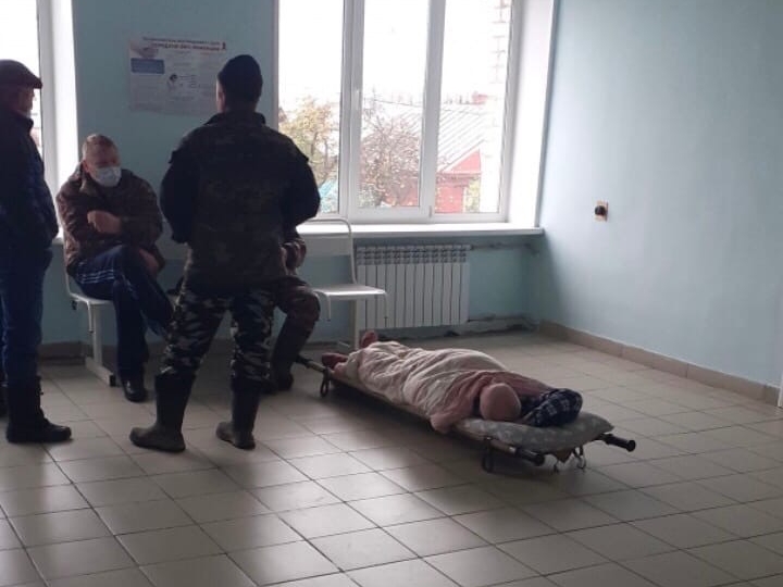 СК проверит Сокольскую ЦРБ после инцидента с инвалидом, ждавшим помощи на полу