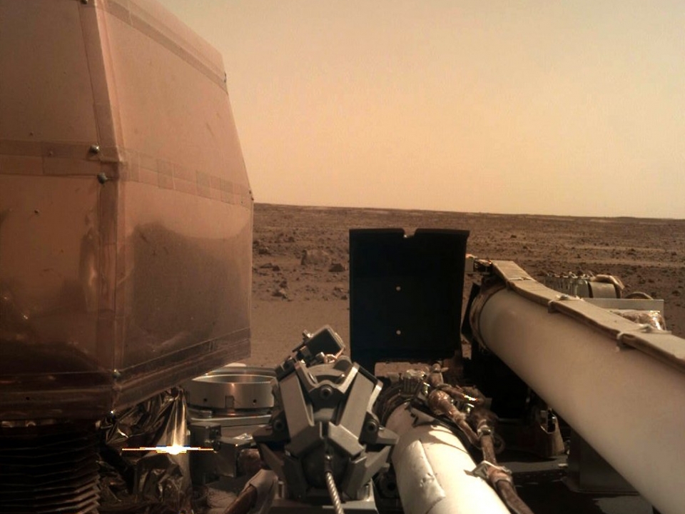 Image for Космический аппарат «Инсайт» прислал первое селфи с Марса