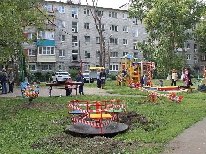 12 новых детских площадок установили в Ленинском районе Нижнего