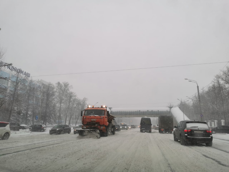 Image for Нижегородские дорожники перешли на усиленный режим работы из-за снегопадов