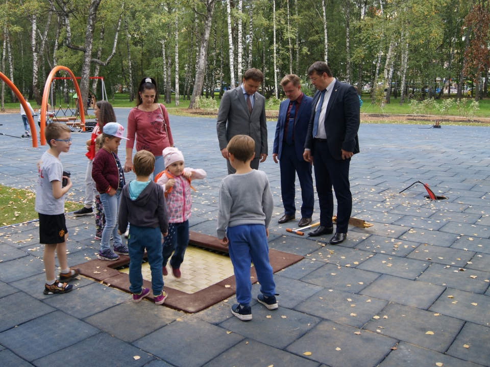 Image for Экспериментальное покрытие уложили на детской площадке в парке Пушкина