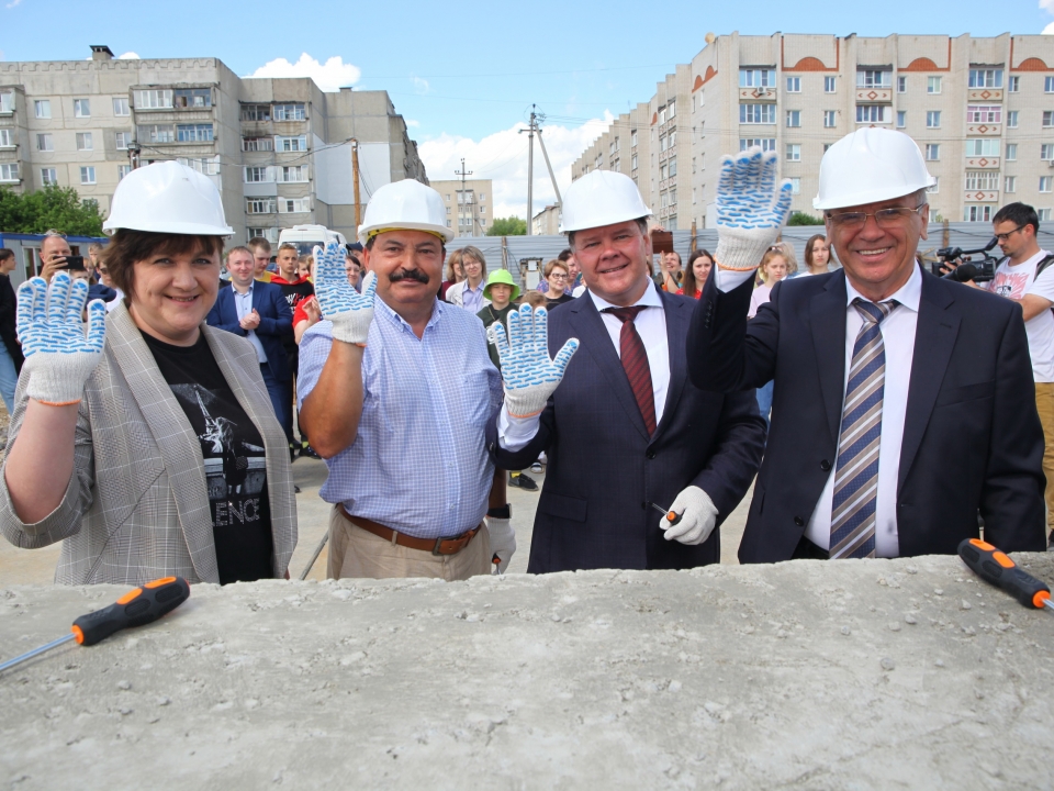 Image for Школу на 900 мест начали строить в Семенове