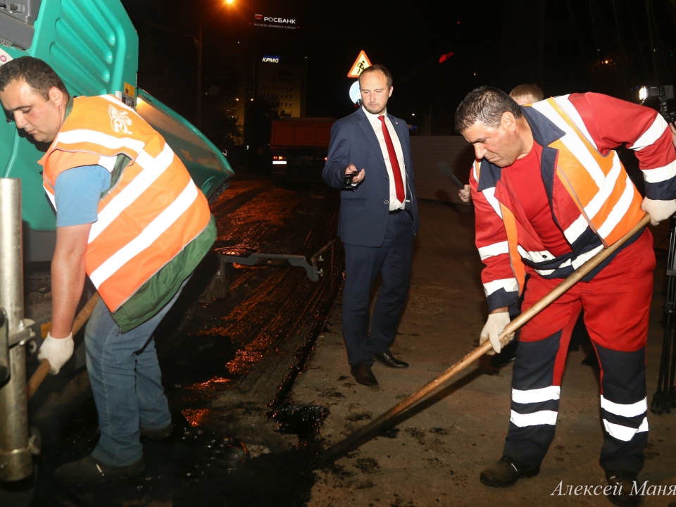 Image for Для предотвращения пробок на дорогах Владимир Панов рекомендовал проводить ямочный ремонт ночью