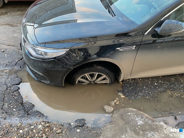 Image for Автомобиль застрял в яме глубиной полтора метра на Бору