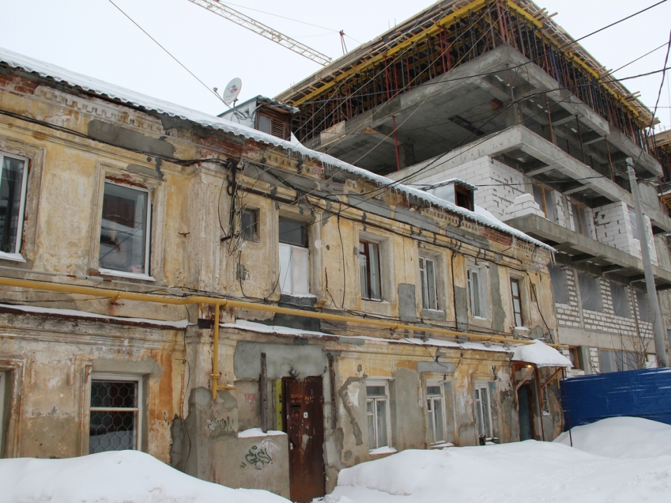 Ульянова 4Б, незаконная стройка многоэтажки на Минина