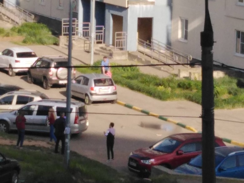 В Нижнем Новгороде 18-летний парень погиб после падения с 15 этажа