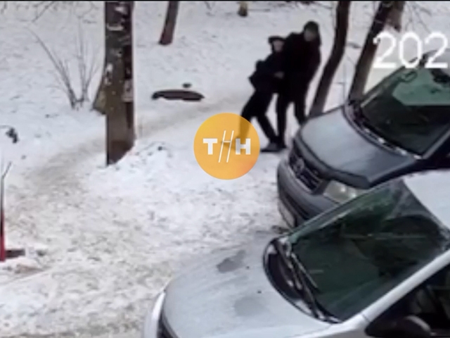 Image for Автомобилист избил подростка за съемку нарушения им ПДД в Нижнем Новгороде