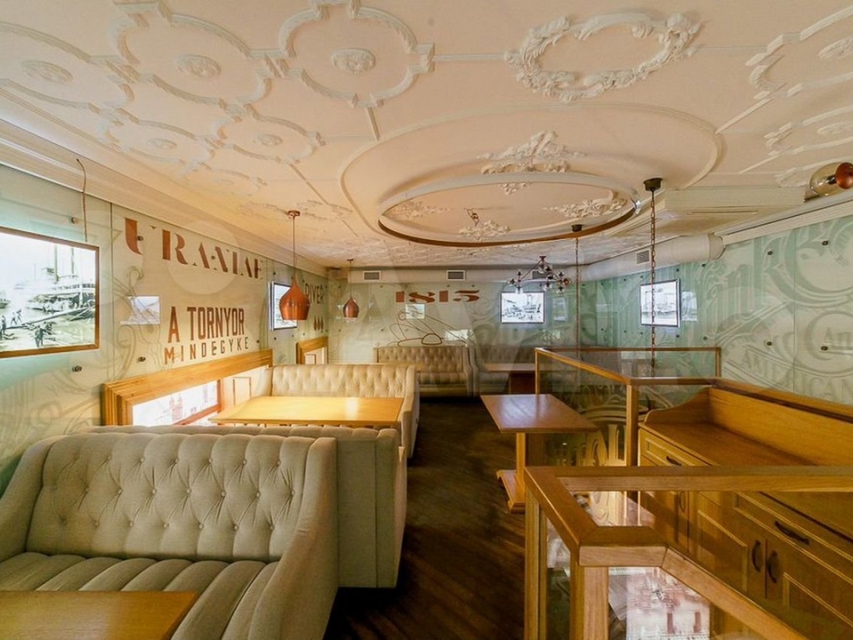 Image for Кафе-бар на Большой Покровской выставили на продажу за 16,5 млн рублей