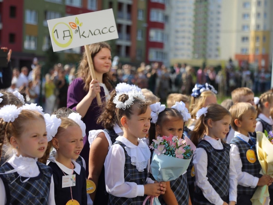 Новая школа на 1500 учеников открылась в ЖК «Цветы»