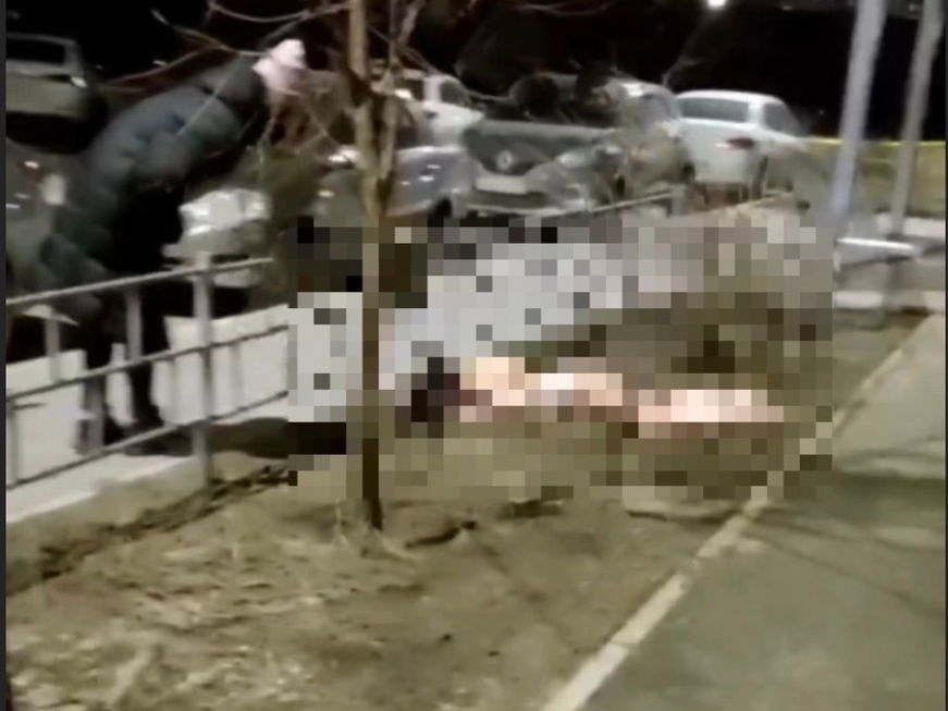 Image for 39-летняя женщина выпала из окна дома в ЖК «Бурнаковский»