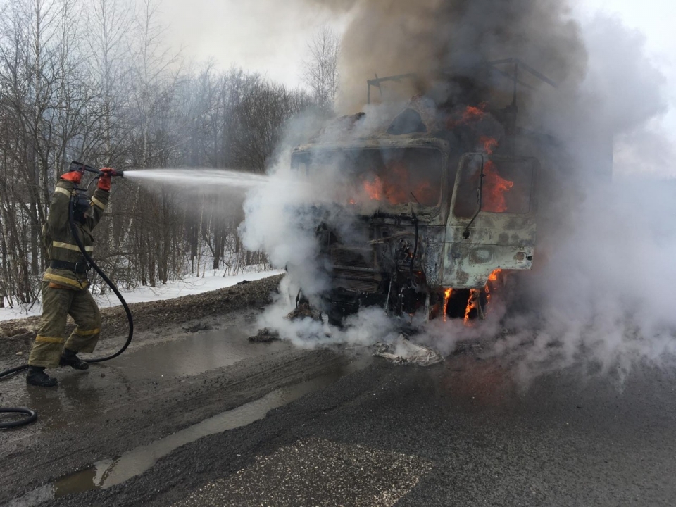 Image for Большегруз загорелся в Кстовском районе 17 марта