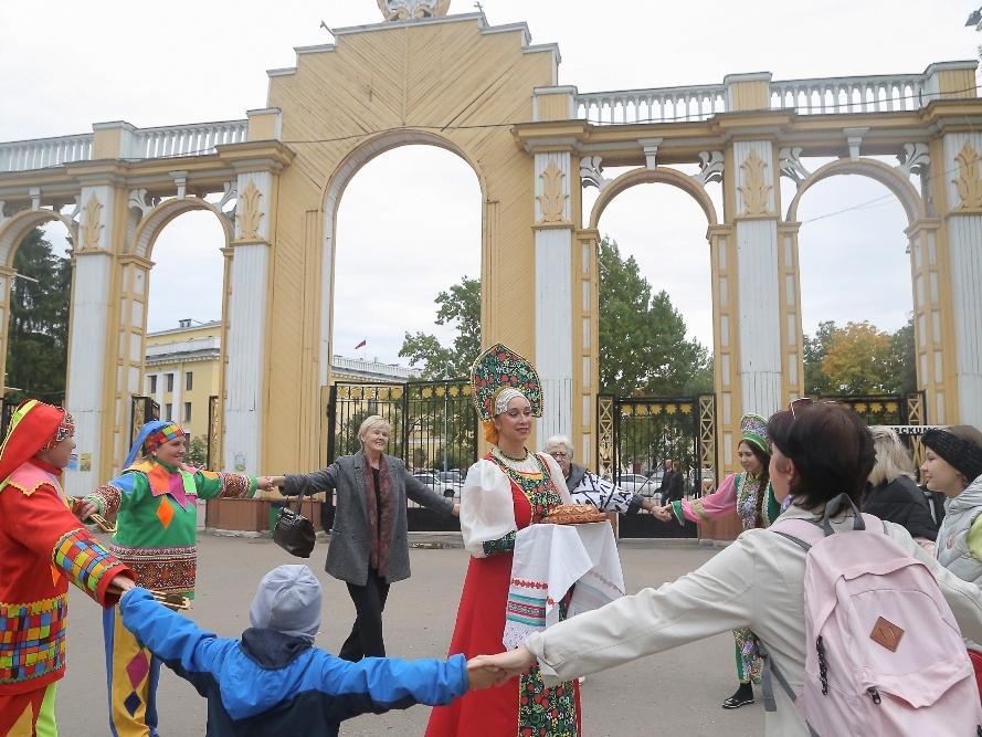 Image for Гала-концерт IV фестиваля национальных сообществ «Подсолнух» прошел в Нижнем Новгороде