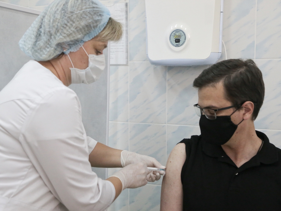 Image for Мэр Нижнего Новгорода вакцинировался вторым компонентом от COVID-19 