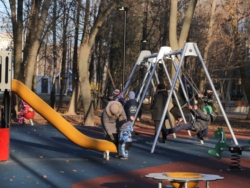 Image for Подрядчик благоустроил парк Станкозавода по завышенным расценкам
