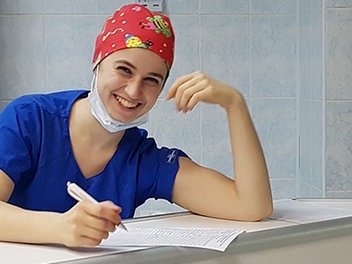 Image for Медсестра из Германии сравнила нижегородских и немецких врачей