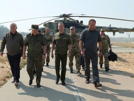 Image for Почти 1 млн рублей потратили на питание Медведева и его делегации в Мулине