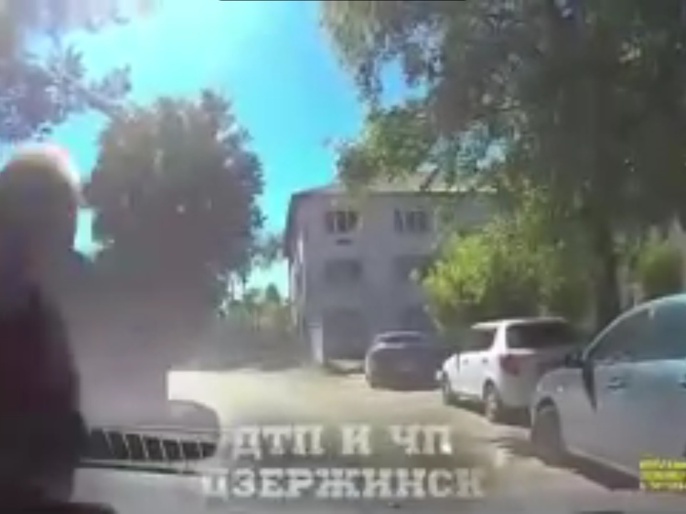 Image for В Володарском районе водитель мопеда влетел в иномарку
