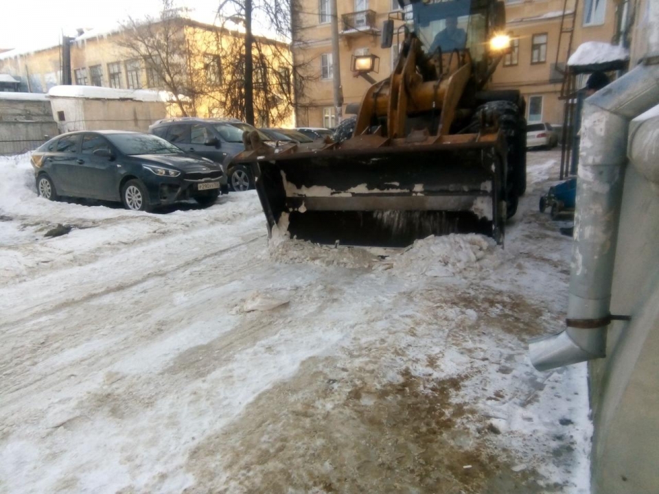 Image for Мэрия продолжает уборку снега в Нижнем Новгороде