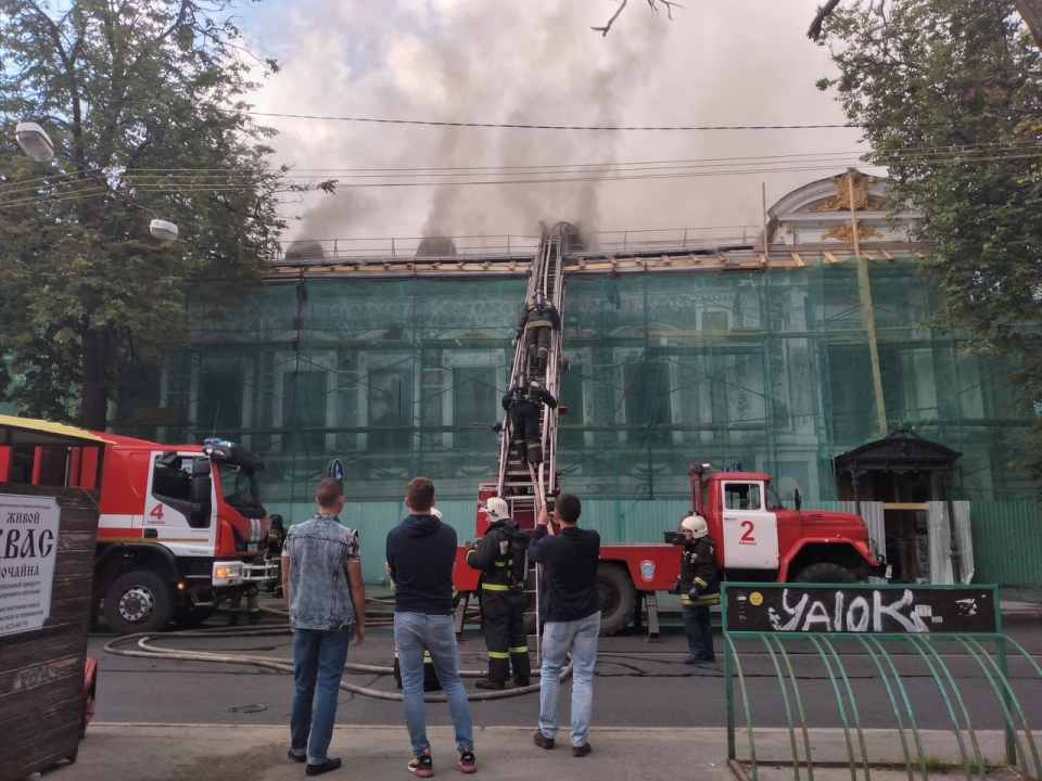  Нижегородцы требуют разобраться в причинах пожара в музее Горького