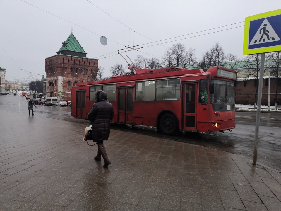 Image for Остановку троллейбусов около гимназии № 1 на пл. Минина отменили