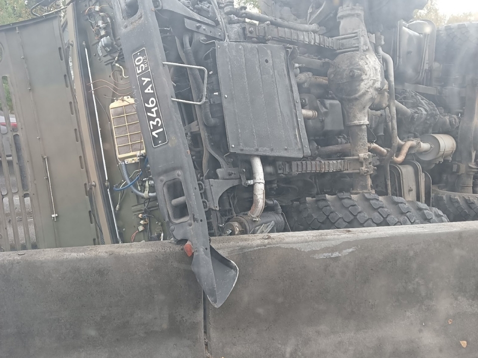 Image for Троих пострадавших в ДТП с военным грузовиком на Московском шоссе увезли в больницу