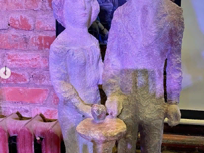 Image for Нижегородец создал из камня скульптуру Никитина с женой 