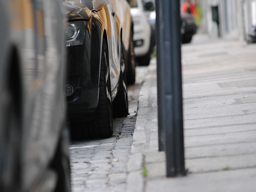 Image for В Нижнем Новгороде запустили голосование за способы разгрузки улиц от припаркованных машин