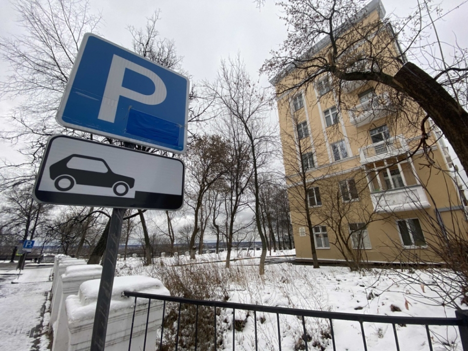 Image for Гордума одобрила запрет на сокрытие номеров на платных стоянках Нижнего Новгорода
