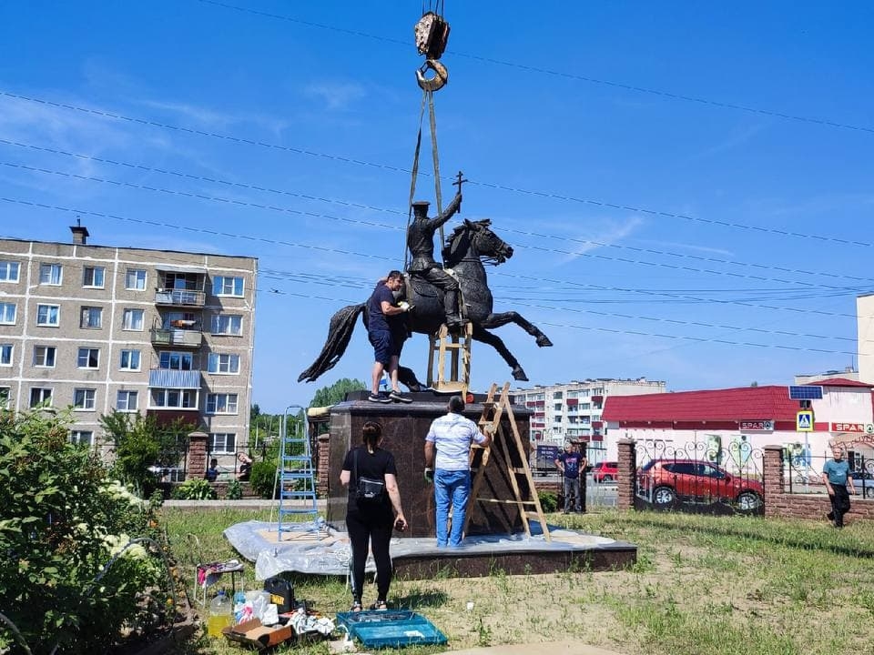 Image for В Нижегородской области установили первый в России конный памятник Николаю II
