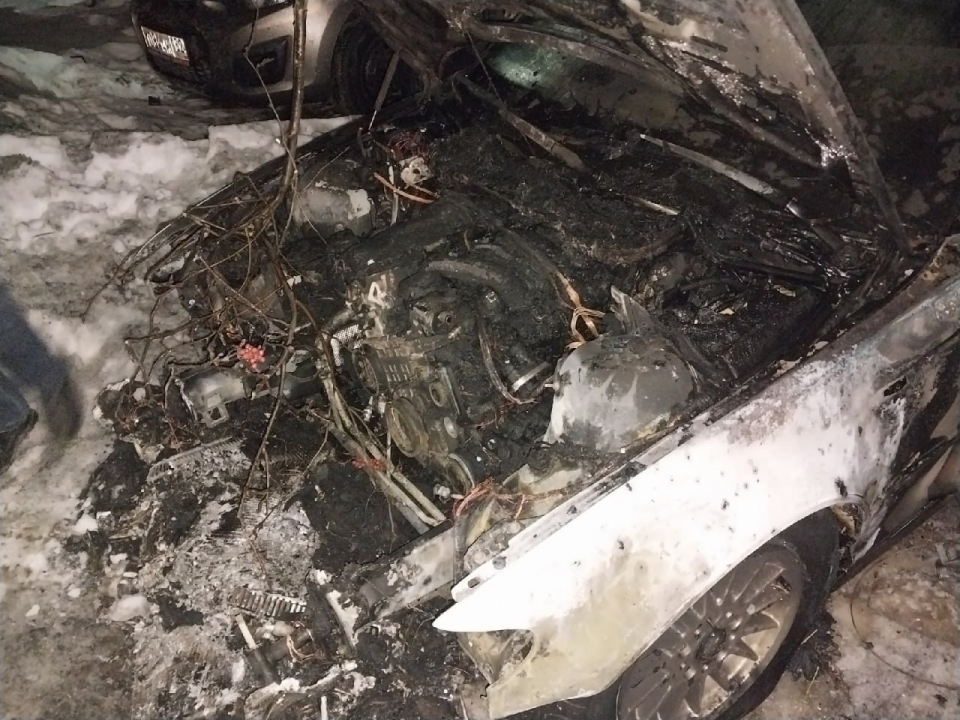 Image for Два автомобиля загорелись в Дзержинске 21 января