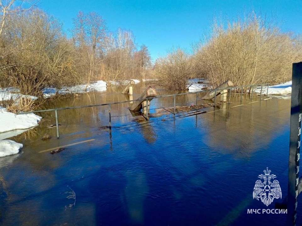 Image for Три моста ушли под воду из-за паводка в Нижегородской области