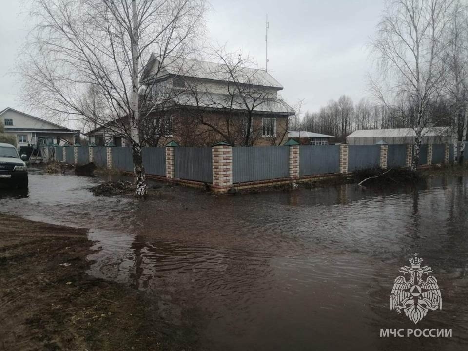 Image for Придомовые территории затопило в нижегородском селе Шилокша