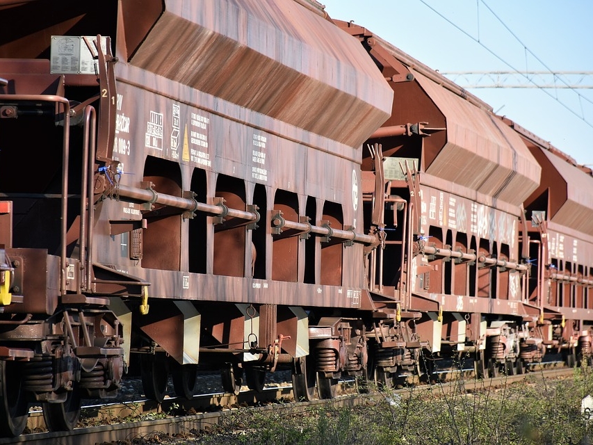 В Нижегородской области сошли с рельсов шесть вагонов грузового поезда