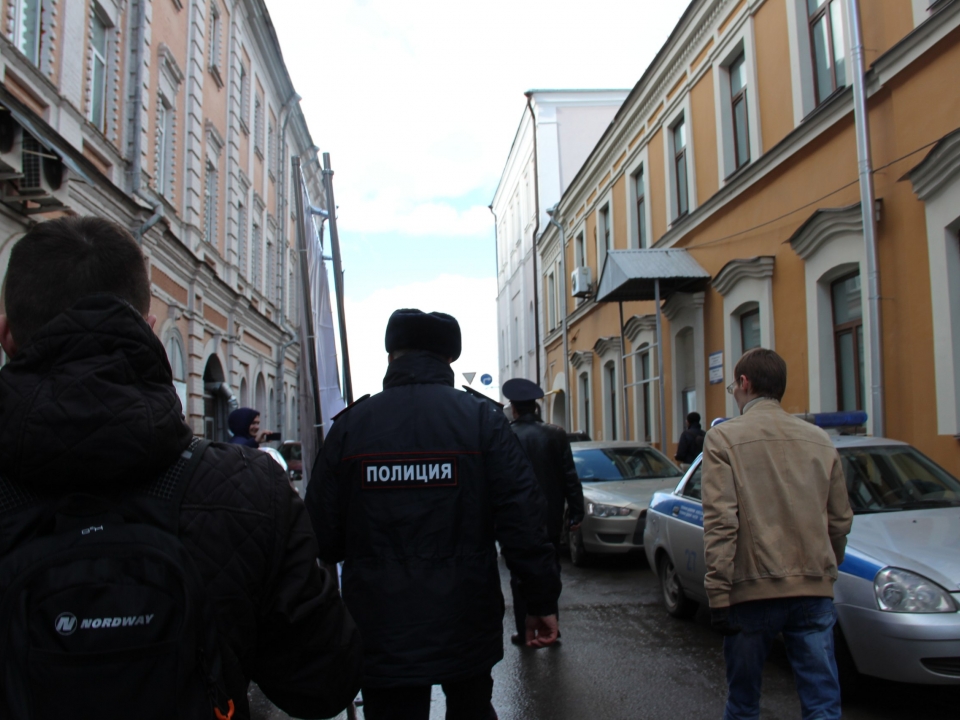 Жителя Нижнего Новгорода осудят за сломанную ногу полицейского
