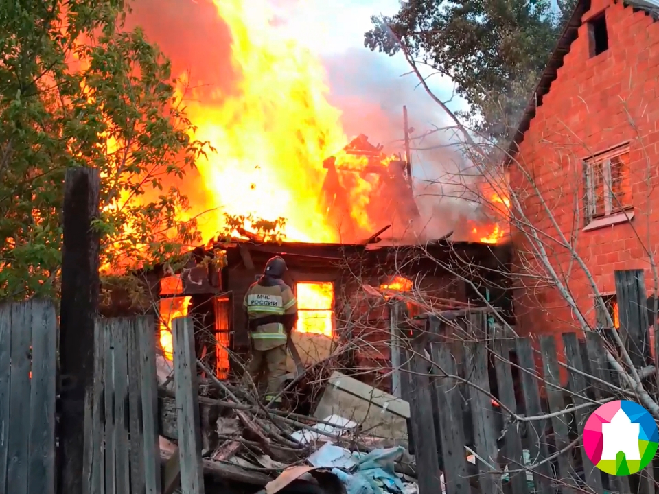 25-летний парень погиб при пожаре в садовом домике в селе Линда Борского района Нижегородской области
